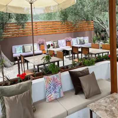 Assos Club Beyaz, +16 - Kadırga Koyu