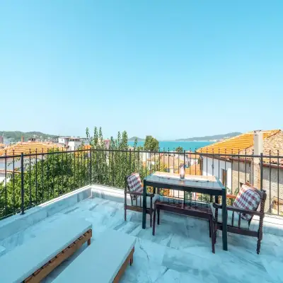 Rebetiko Luxury Hotel & Pool