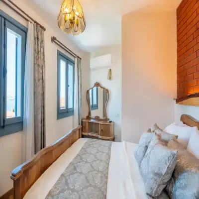 Rebetiko Luxury Hotel & Pool