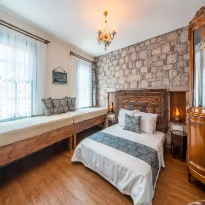 Rebetiko Luxury Hotel & Pool