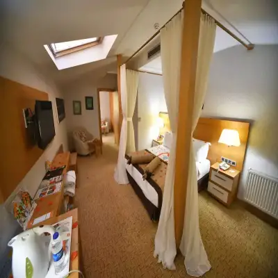Şiir Otel
