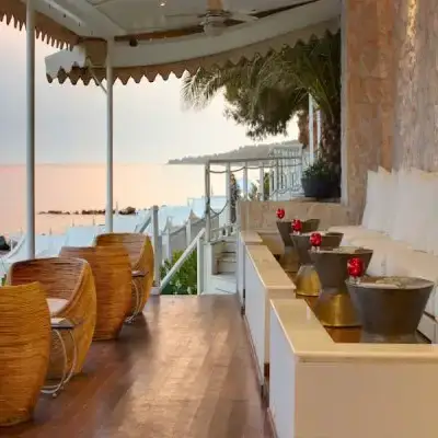 Danai Beach Resort & Villas