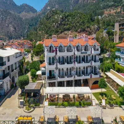 Diplomat Hotel