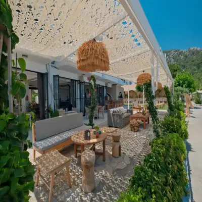 Diplomat Hotel