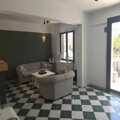 Natalie's Hotel