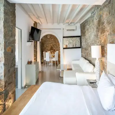 Greco Philia Luxury Suites & Villas