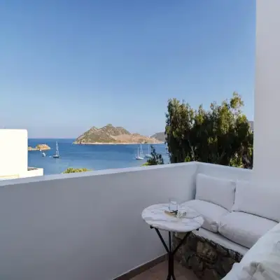 Petra Hotel & Suites