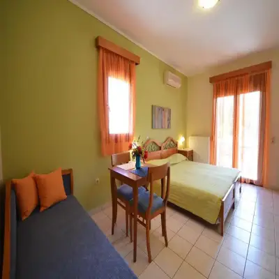 Emporios Bay Hotel