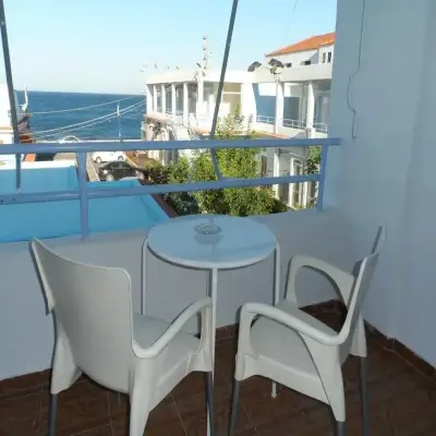 Seafront Studios and Apartments