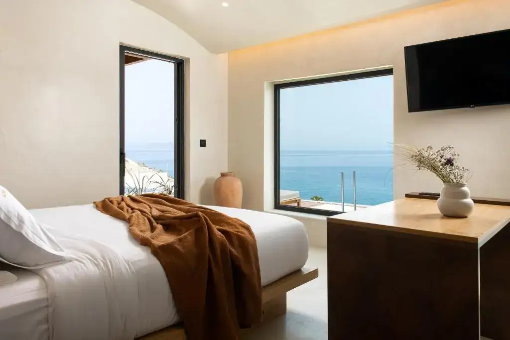 Suite Sea View with Private Pool