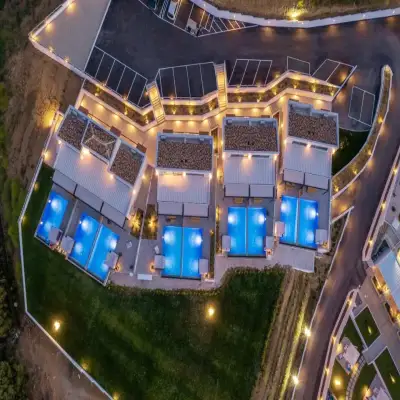 Villa D'Oro - Luxury Villas & Suites