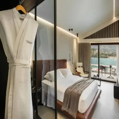 Canale Hotel & Suites