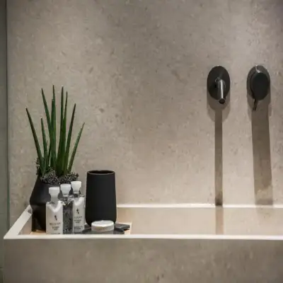 Canale Hotel & Suites
