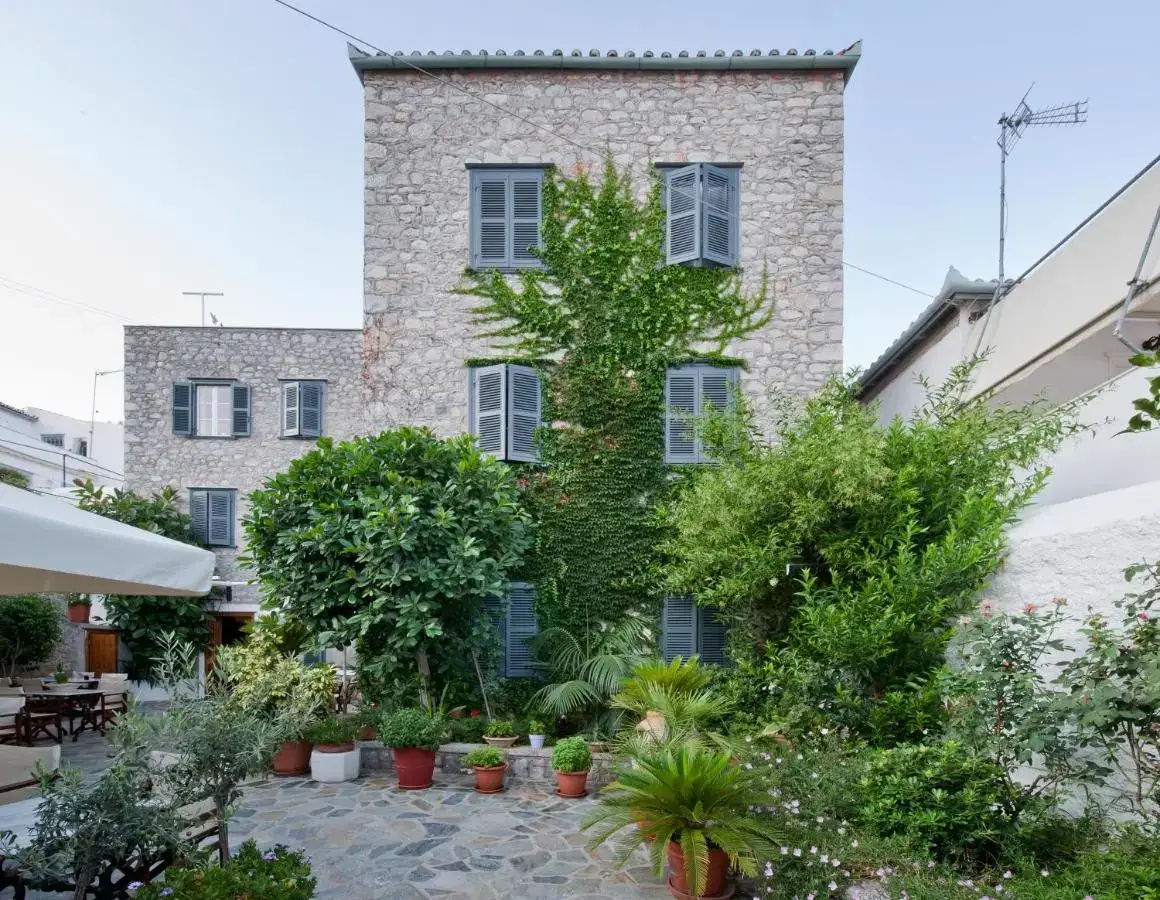 Mistral Hotel