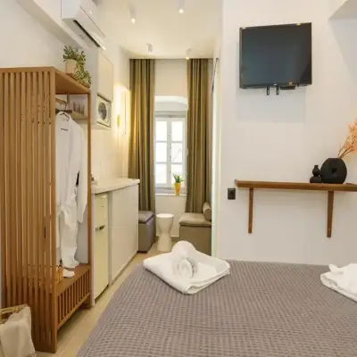 La Vie Hydra Luxury Suites