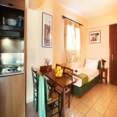 La Luna Hotel