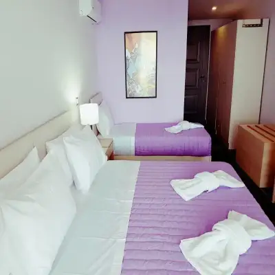 La Luna Hotel