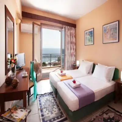 La Luna Hotel