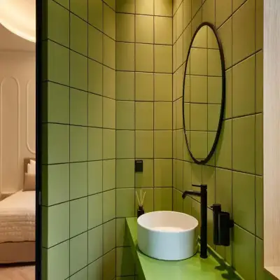 DWELL - Elegant City Stay