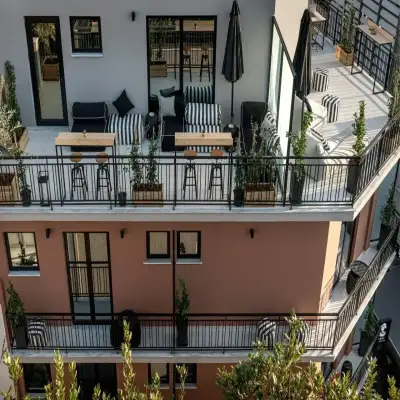 Clyde Athens by Nin&Bau