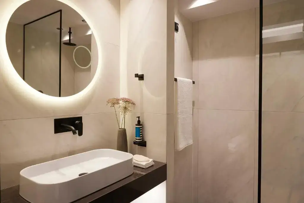Teight Comfort Room