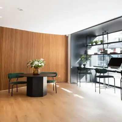 Noa Hotel