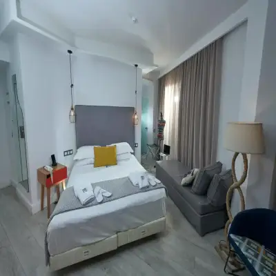 Blue Bottle Boutique Hotel