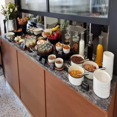 Noa Hotel