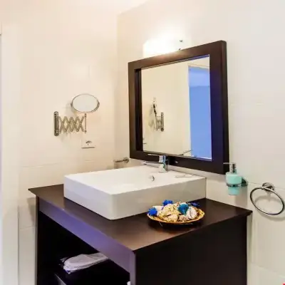 Via Farilya Otel