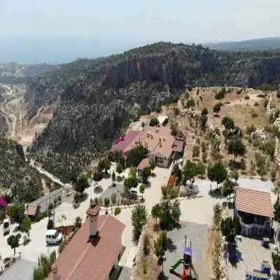 Adamkayalar Holiday Village