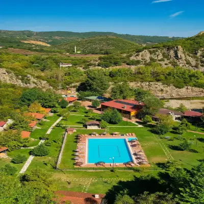 Bağdat Resort Otel - Kütük Evler