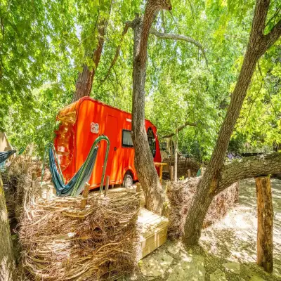 Club Amazon Glamping