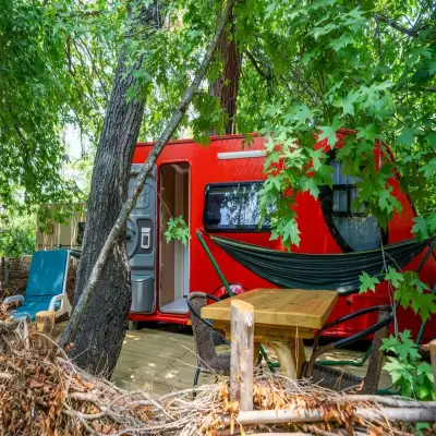 Club Amazon Glamping