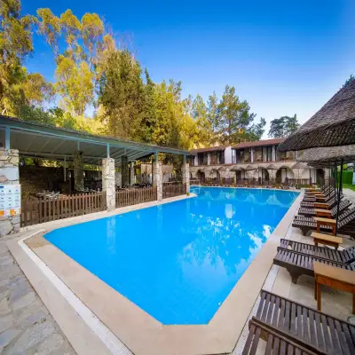 Alados Otel