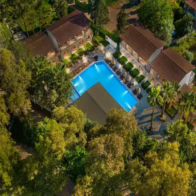 Alados Otel