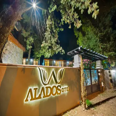 Alados Otel