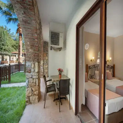Alados Otel