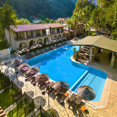 Alados Otel