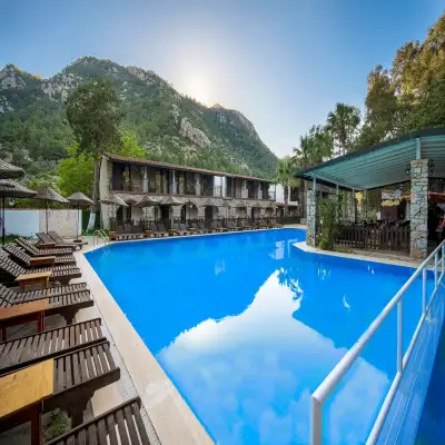Alados Otel