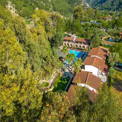 Alados Otel