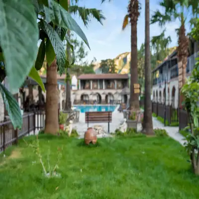 Alados Otel