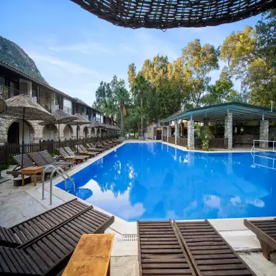 Alados Otel