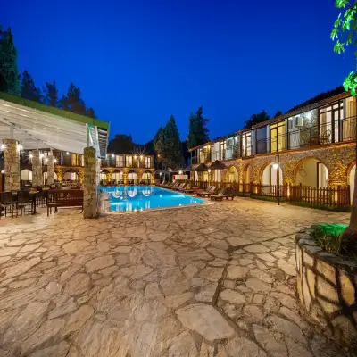 Alados Otel
