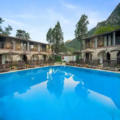 Alados Otel