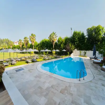 Hotel Club E