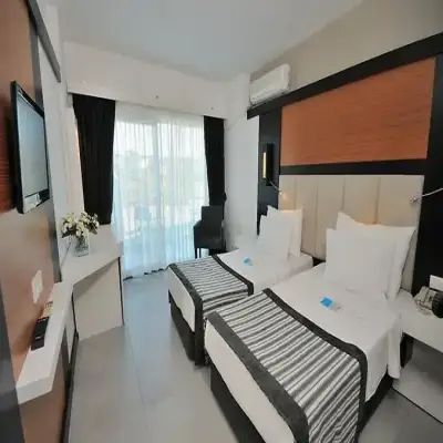 Ladin Otel