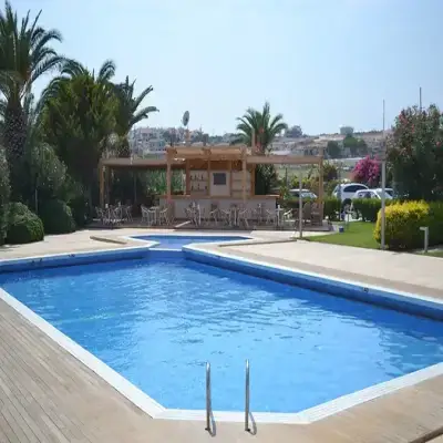 Ladin Otel