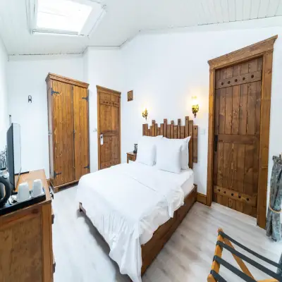 Villa Pietra Hotel, +12