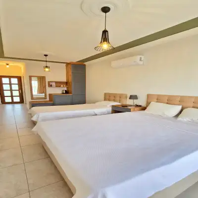 Yarımada Hotel