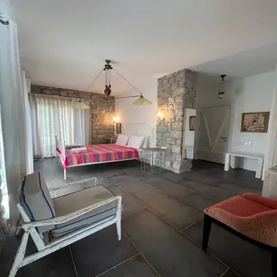 Valentina House, +14